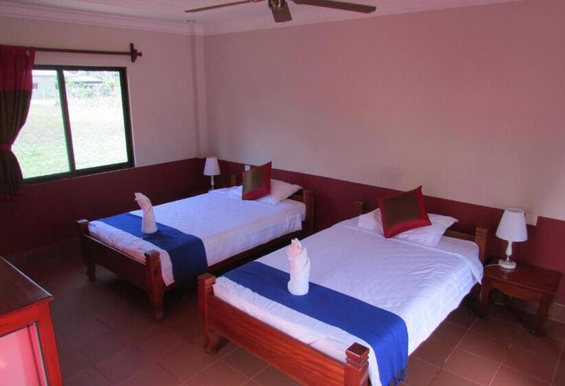 غرفة قياسية مزوَّدة بشُرفة, Phoumrumduol Bungalow