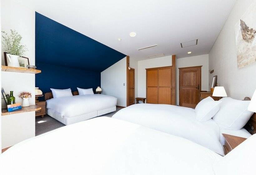 Четырехместный Номер Стандарт, Marillen Hotel By Hhg