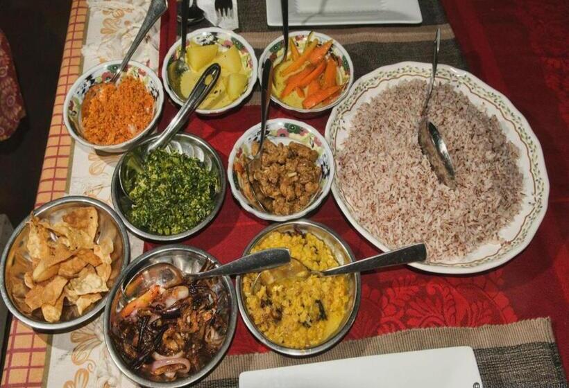 اتاق استاندارد سه نفره, Bloom Guest House