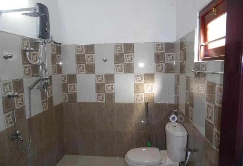اتاق استاندارد سه نفره, Bloom Guest House