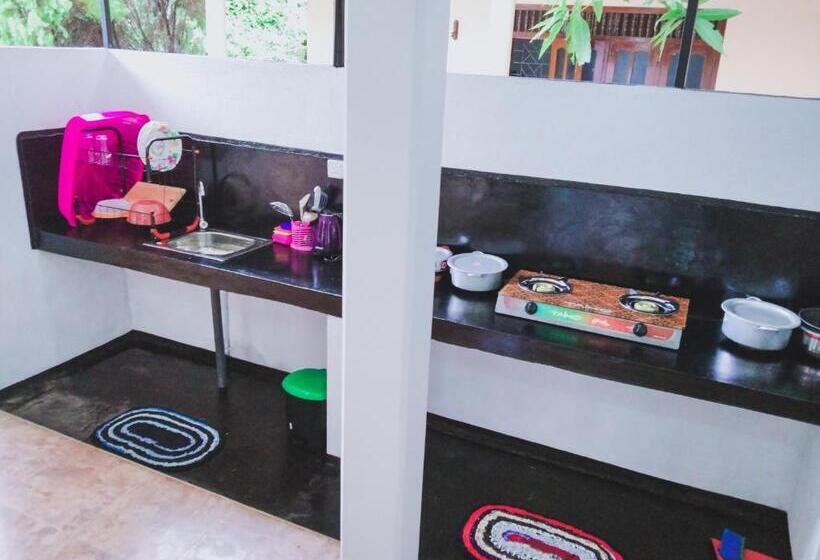 اتاق استاندارد, Bloom Guest House