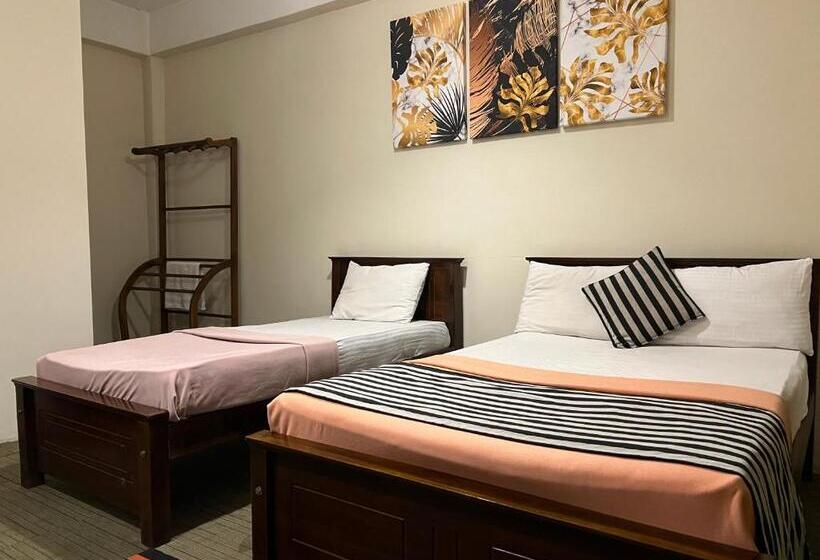 Семейный Номер, Hill Cool Hotel & Restaurant