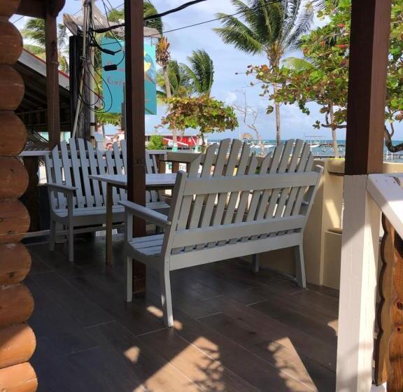 Номер Стандарт с Балконом, Blue Wave Guest House