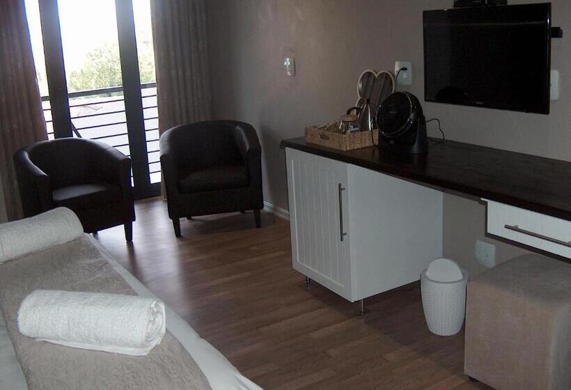 Номер Superior, The Courtyard Guest House