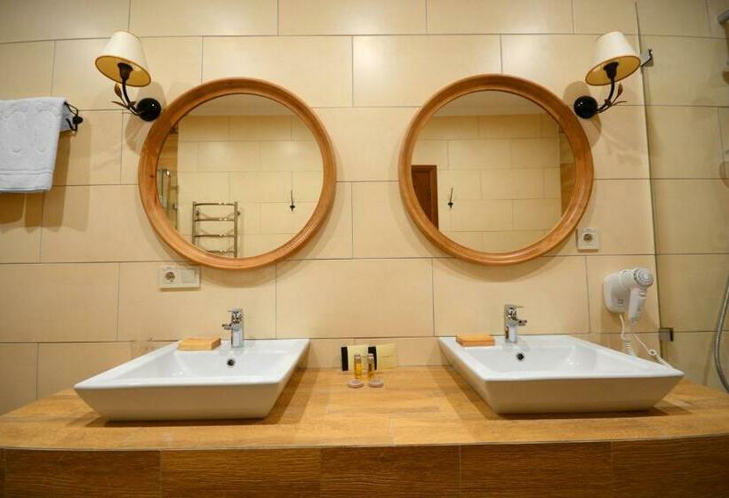 Люкс, Premier Hotel Pochaiv