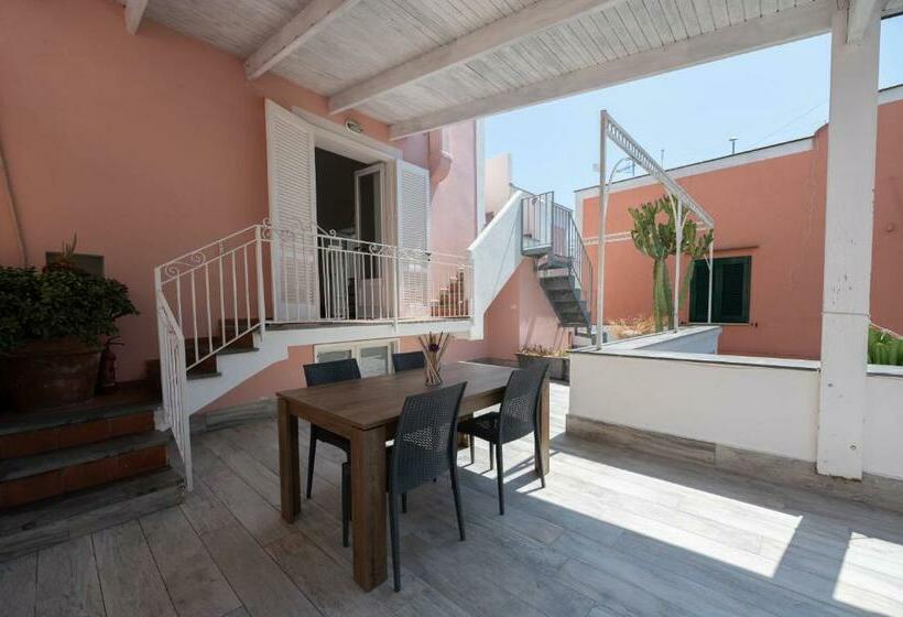 Escritório Deluxe, Gioia 13 Rooms & Apartments