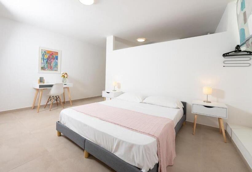 Apartamento 2 Dormitórios, Gioia 13 Rooms & Apartments
