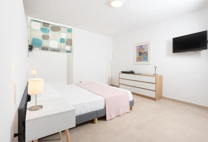 Escritório Estándar, Gioia 13 Rooms & Apartments