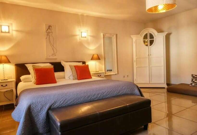 Люкс, A Propos  Suites Et Chambres