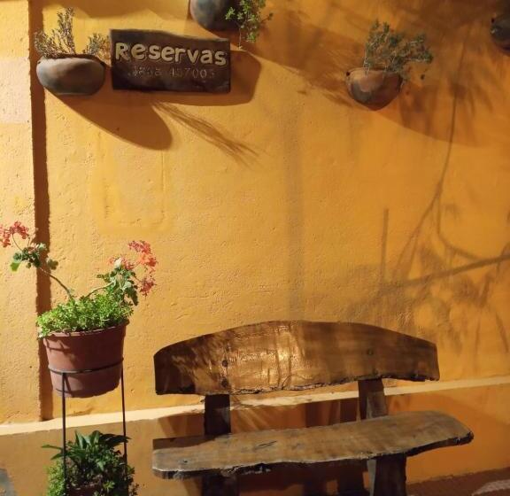 اتاق استاندارد سه نفره, Hospedaje Los Cardones