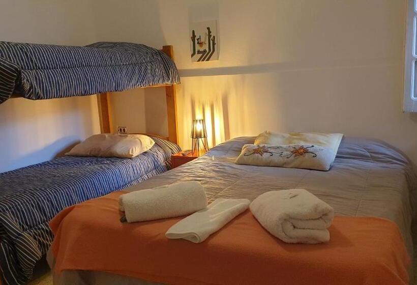 اتاق کلاسیک چهارنفره, Hospedaje Los Cardones