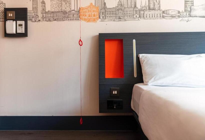 장애인을 위한 스탠다드 룸, Easyhotel Birmingham
