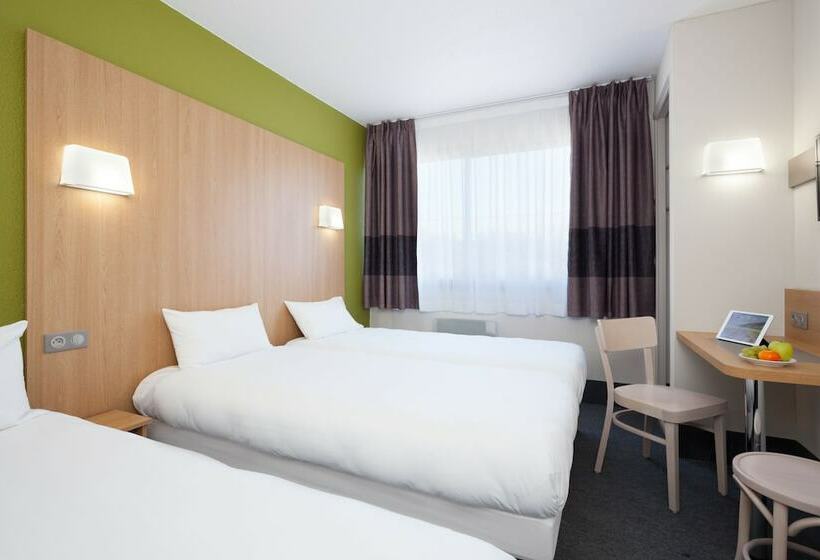 Номер Стандарт Трехместный, B&b Hotel Nîmes Ville Active, Parking Sécurisé Gratuit