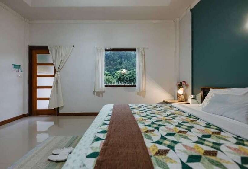 بانگلوی استاندارد, Khun Mai Baan Suan Resort