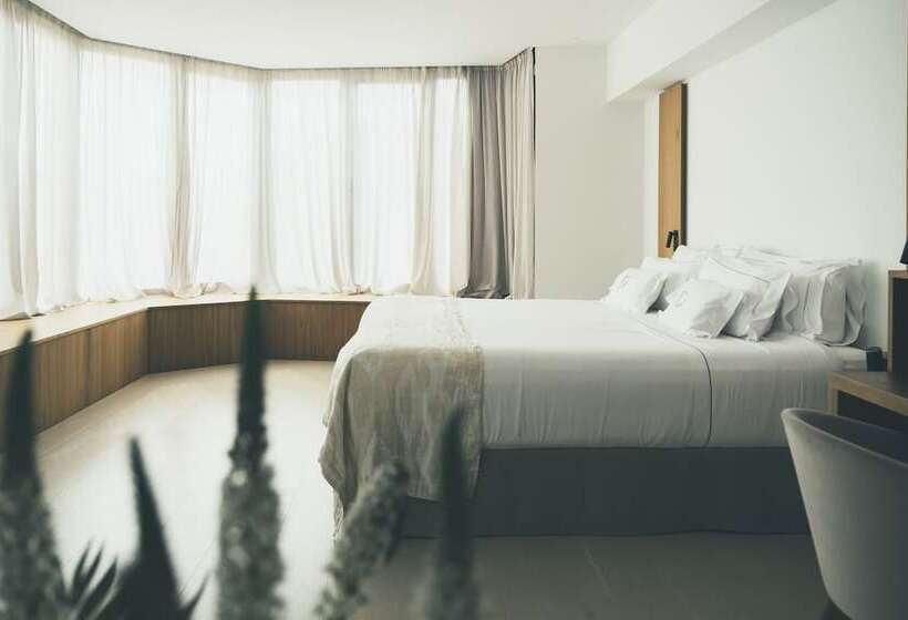 Полулюкс, Es Princep   The Leading Hotels Of The World