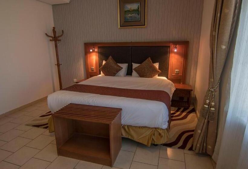 Апартаменты 3 Спальни, Sadeem Al Fajr Hotel Suites