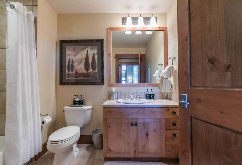 Апартаменты 2 Спальни, East West Hospitality Tahoe