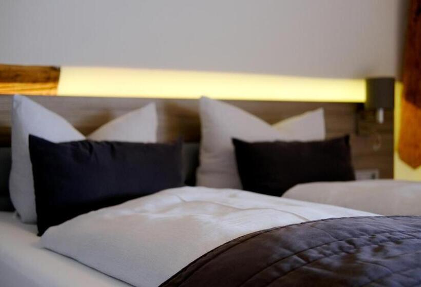 Номер Superior Кровать Кинг, Adler Ittendorf   Hotel Garni   24h Self Checkin