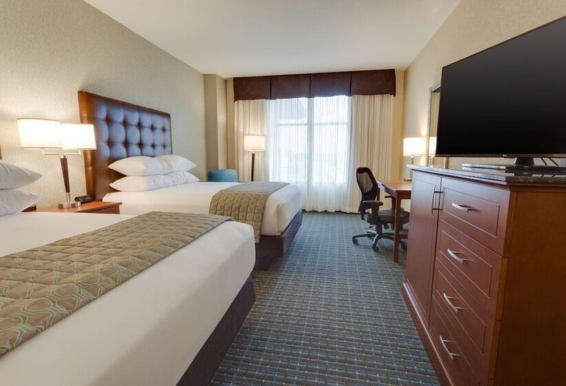 Номер Deluxe, Drury Plaza Hotel St. Louis St. Charles
