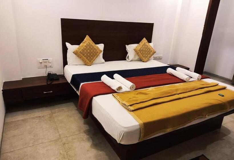 标准间, Manasi Inn
