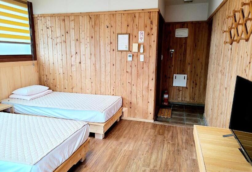 Трехместный Номер Комфорт, Galeum Guesthouse