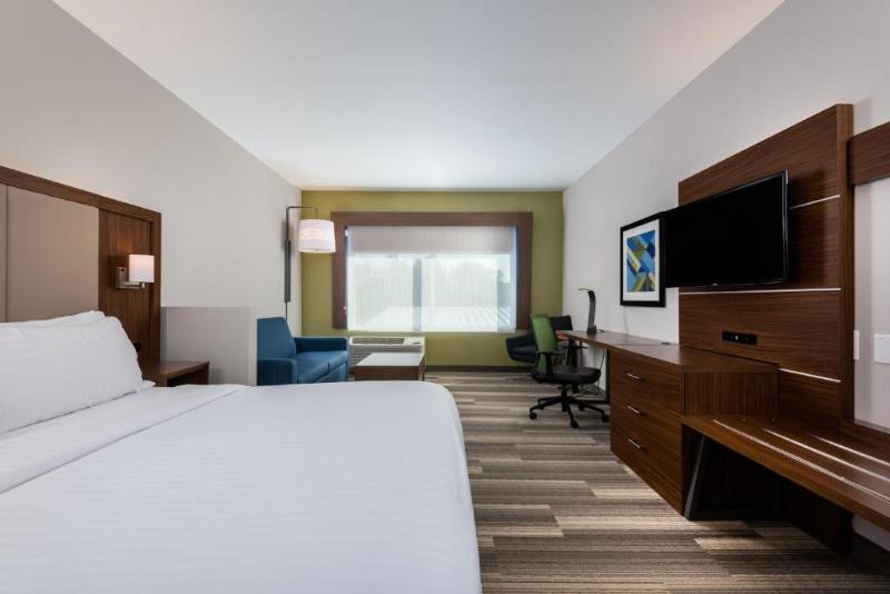Люкс Адаптированный для Инвалидов, Holiday Inn Express Queensbury Lake George Area, An Ihg