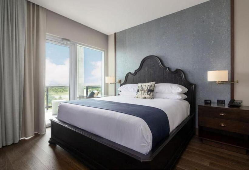带大床的套房, The Stella Hotel, Autograph Collection