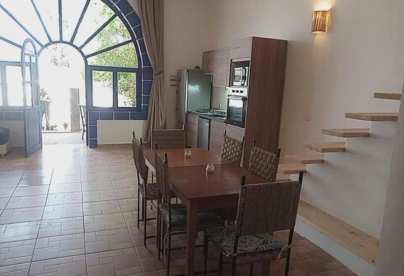Семейное Студио, Auberge Du Marabout