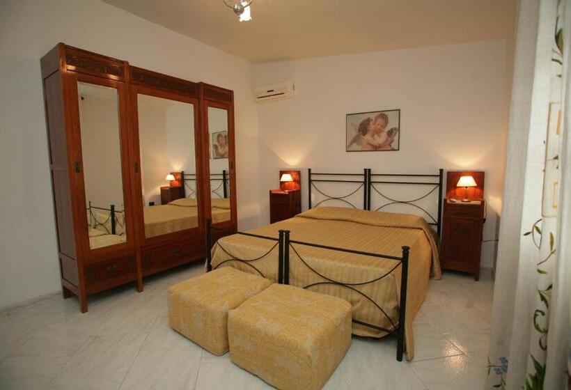 Трежместный Номер Economy, Bed And Breakfast Casagalez