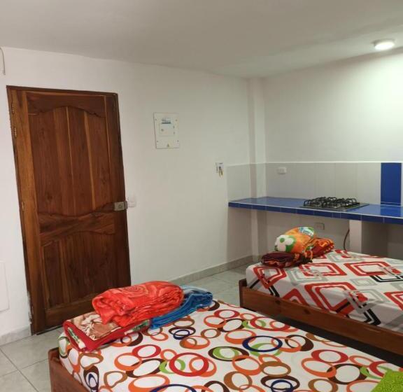 Апартаменты 3 Спальни, Internacional Jardín