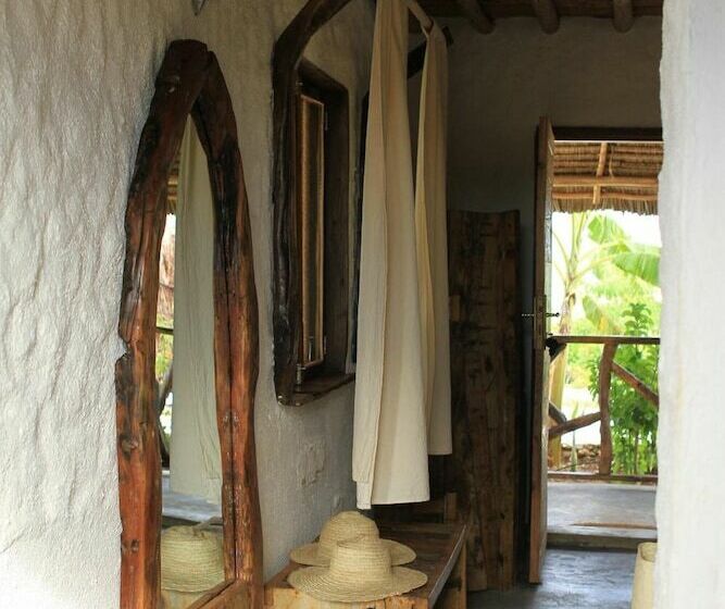 패밀리 방갈로, Ujamaa Beach Resort