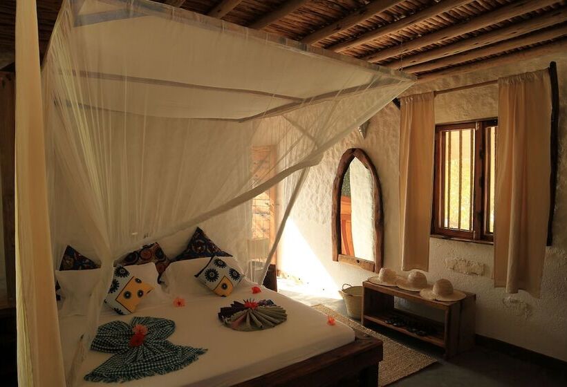 스탠다드 방갈로, Ujamaa Beach Resort