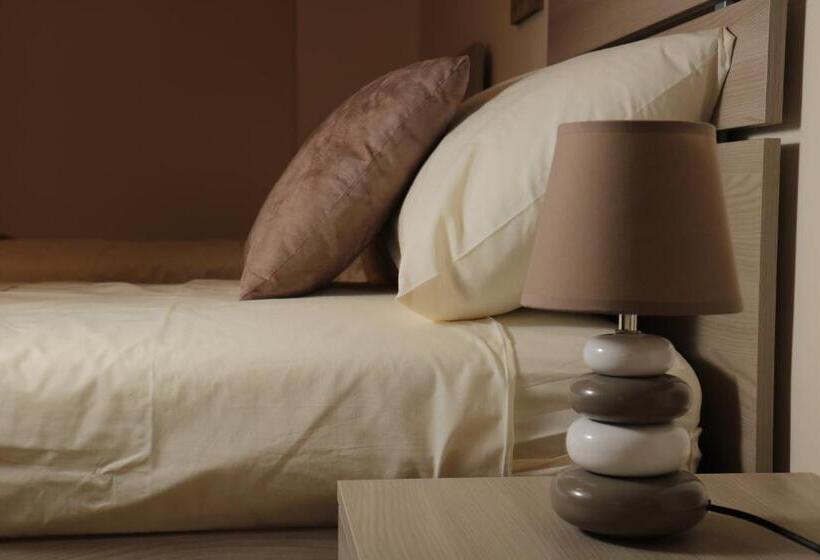 标准间, B&b Pietrarsa