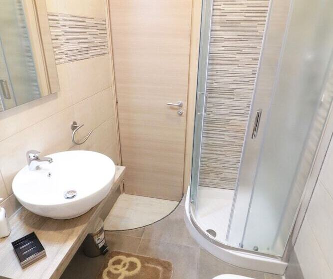 四人标准间, B&b Pietrarsa