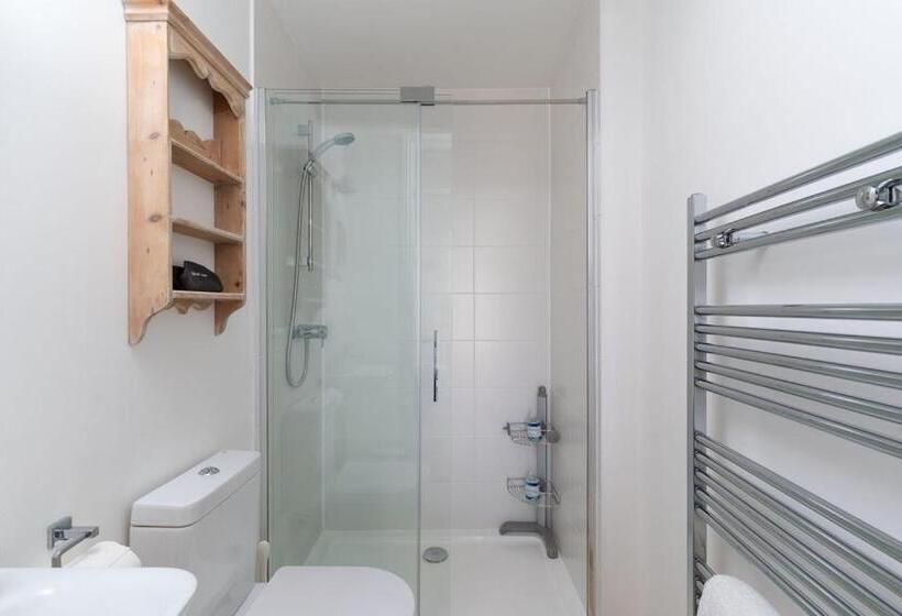 Quarto Estandar Cama King, The Old Pilchard Works