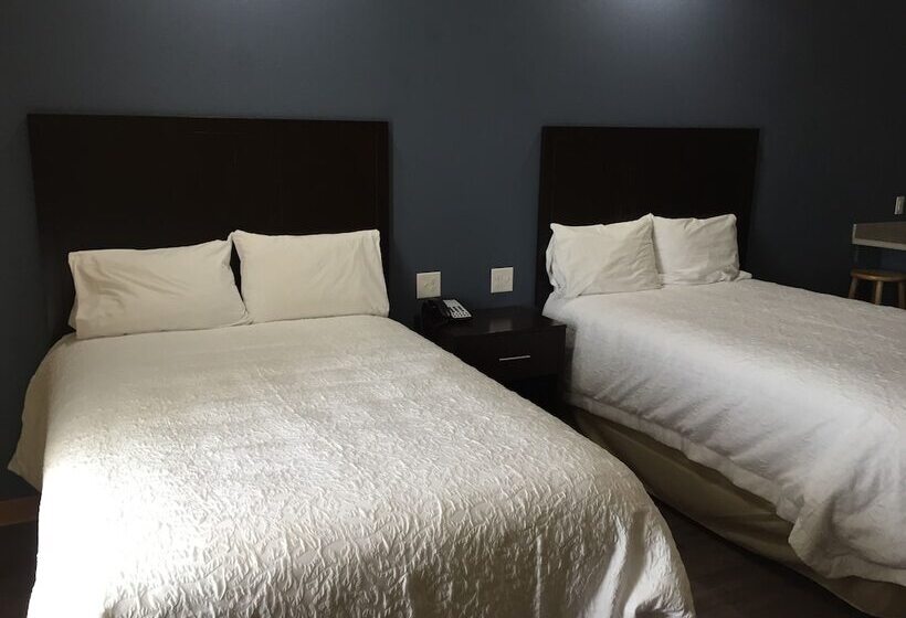 Номер Стандарт 2 Двуспальные Кровати, La Bonita Inn & Suites   Crane