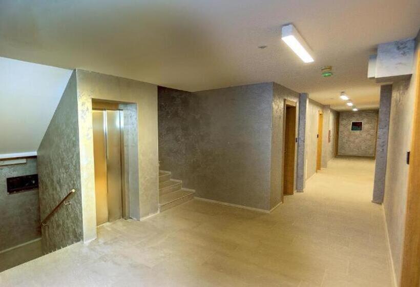 استودیوی استاندارد, Apartman Kod Gondole Vila Bela Reka