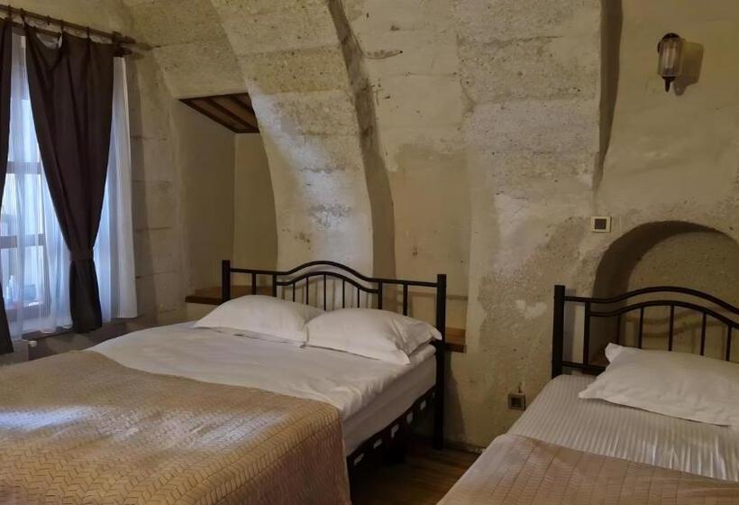 Quarto Triplo Estandar, Mustafa Bey Konağı