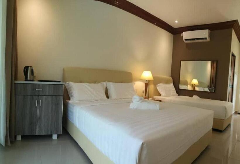 Трехместный Номер Стандарт с Балконом, Alsafina Forest Stay