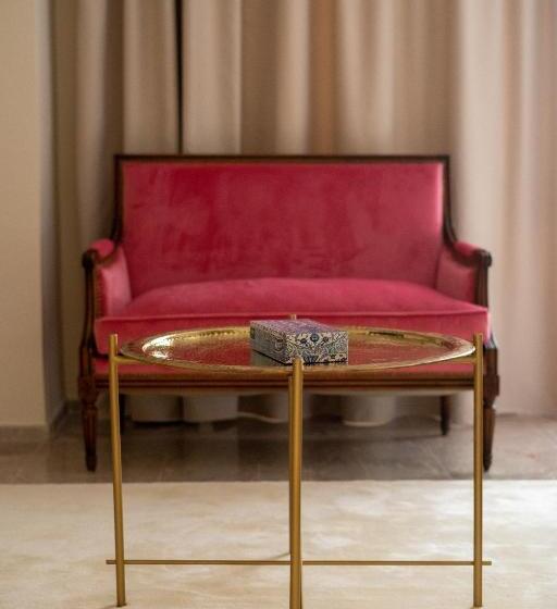 수피리어 룸, Nawara Residence