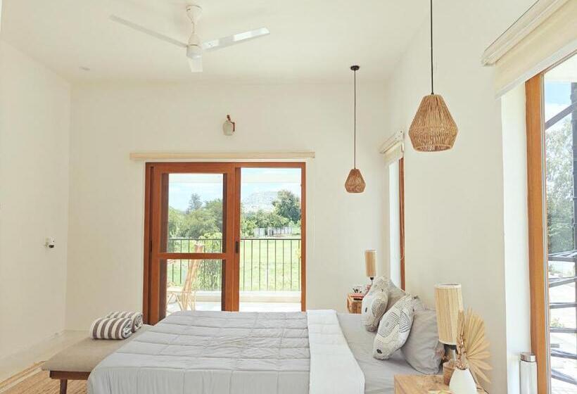 标准间带山景, Tuscan Breeze, Nandi Hills