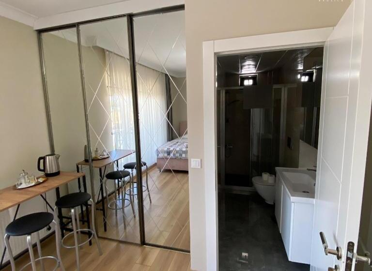 Номер Стандарт, Double Room With Bathroom And Breakfast
