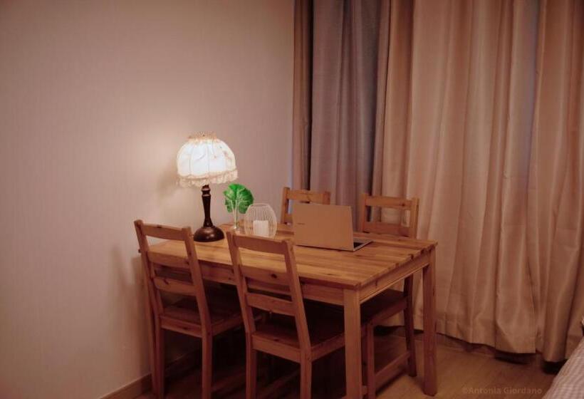标准间, Hongdae Happy Room 2