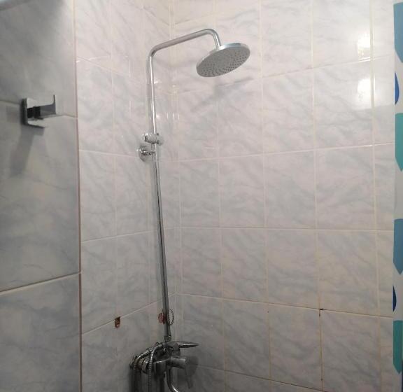اتاق خانوادگی, Altyn Bulak Guest Hause
