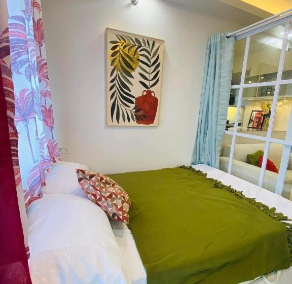 スタンダードスタジオ, Kathy S Place At Style Residences