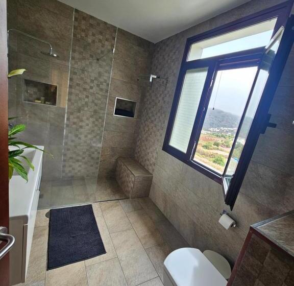 스탠다드 룸 산 전망, Villa Anahera Rooms