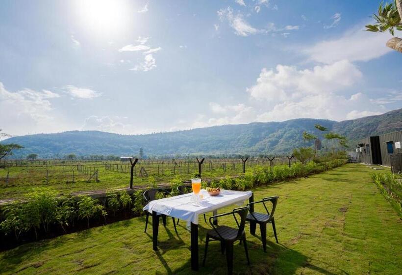 Номер Deluxe, Stay Leisurely Pavillion By The Hills, Lonavala Stadium View Rooms