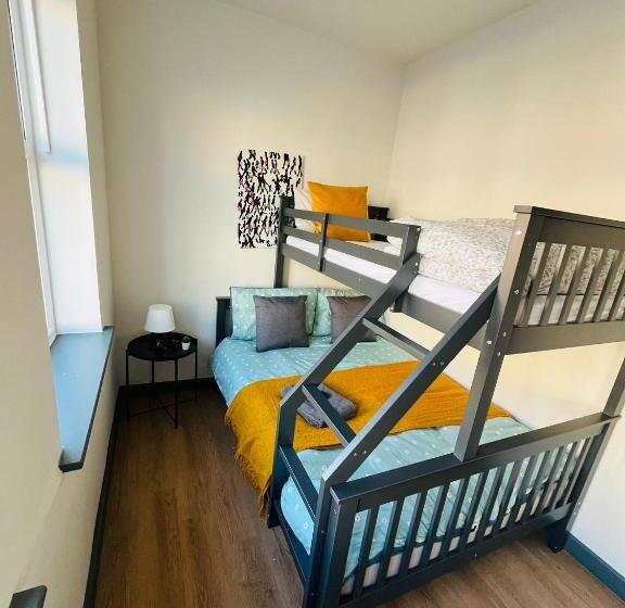 חדר אקונומי לשלושה, Kilburn Guest Rooms 167