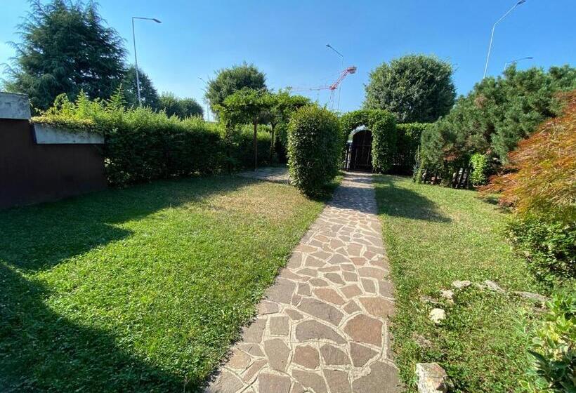 ویلای 3 خوابه, Il Glicine Bianco B&b