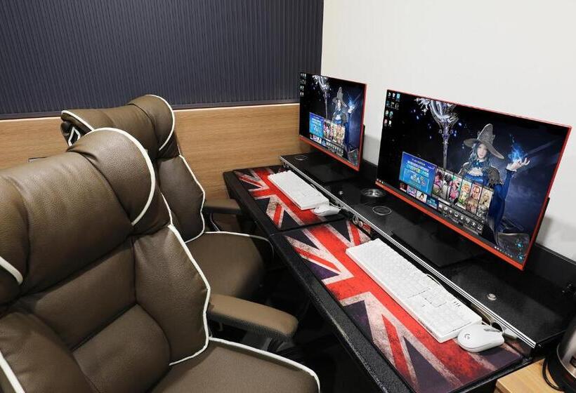 Номер Deluxe, Oneul